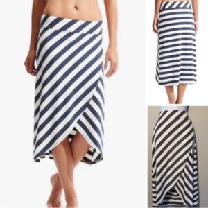 ATHLETA Seeing Stripes Wrap Skirt, Gray/White S EUC